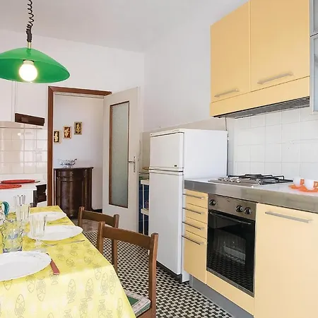 公寓 Awesome In Rapallo Ge With Kitchen